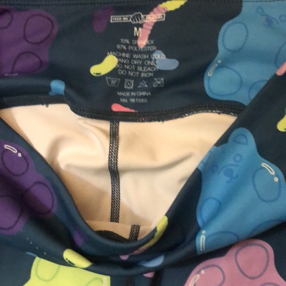 Feed me fight me leggings with gummy bears and worms. - Picture 2 of 3